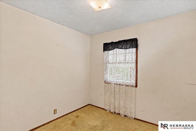 4739 Laurel Avenue, Omaha, NE 68104