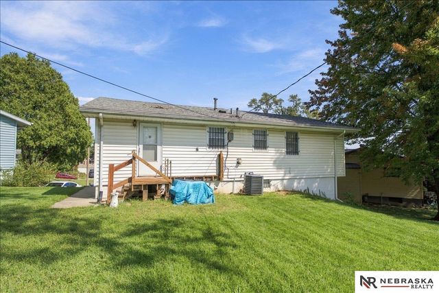 4739 Laurel Avenue, Omaha, NE 68104