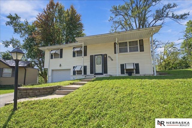 4739 Laurel Avenue, Omaha, NE 68104