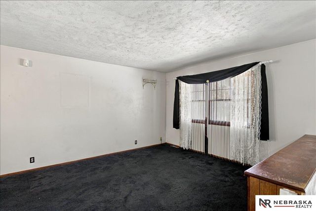 4739 Laurel Avenue, Omaha, NE 68104