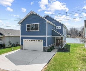 11634 Island Court, Hartland Township, MI 48353