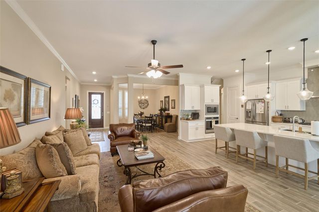 230 Connemara Drive, The Woodlands, TX 77382