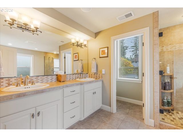 10279 Sw SITKA Ct, Tualatin, OR 97062