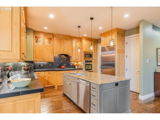 10279 Sw SITKA Ct, Tualatin, OR 97062