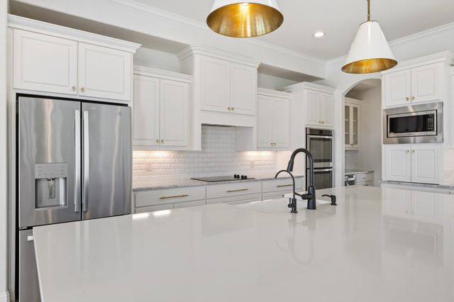 224 Bearclaw Circle, Aledo, TX 76008