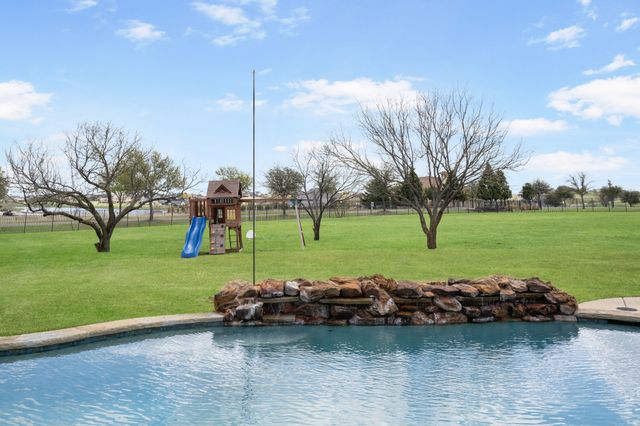 224 Bearclaw Circle, Aledo, TX 76008