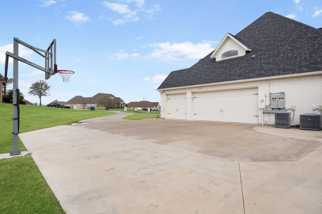 224 Bearclaw Circle, Aledo, TX 76008