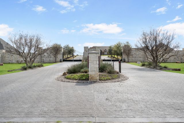 224 Bearclaw Circle, Aledo, TX 76008