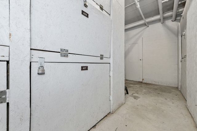 10 Hammond Pond Parkway 607, Newton, MA 02467