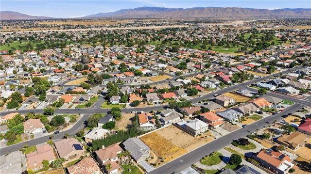 13145 Autumn Leaves, Victorville, CA 92395