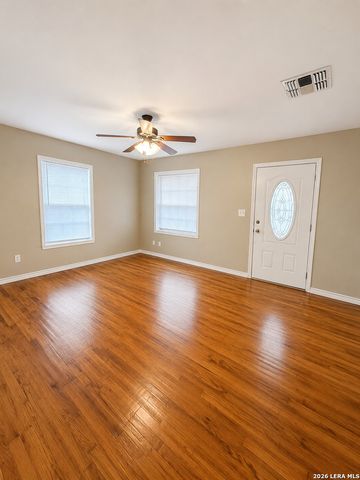 784 SAMUELS ST, New Braunfels, TX 78130