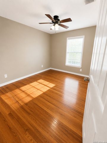 784 SAMUELS ST, New Braunfels, TX 78130