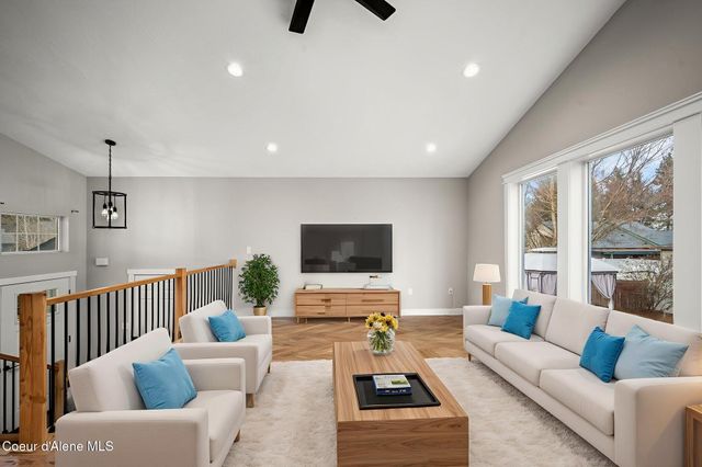 1201 W Edgewood CIR, Coeur D'alene, ID 83815