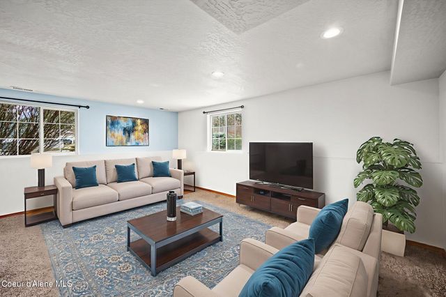 1201 W Edgewood CIR, Coeur D'alene, ID 83815