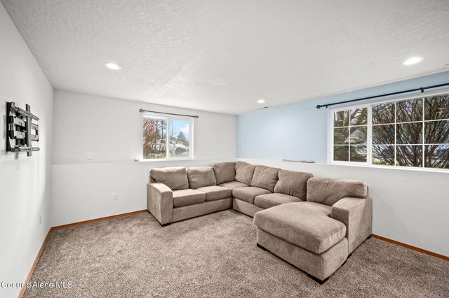 1201 W Edgewood CIR, Coeur D'alene, ID 83815