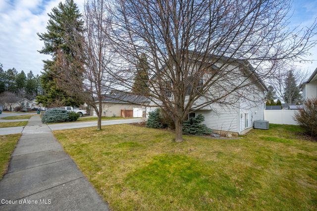 1201 W Edgewood CIR, Coeur D'alene, ID 83815