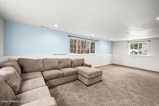 1201 W Edgewood CIR, Coeur D'alene, ID 83815