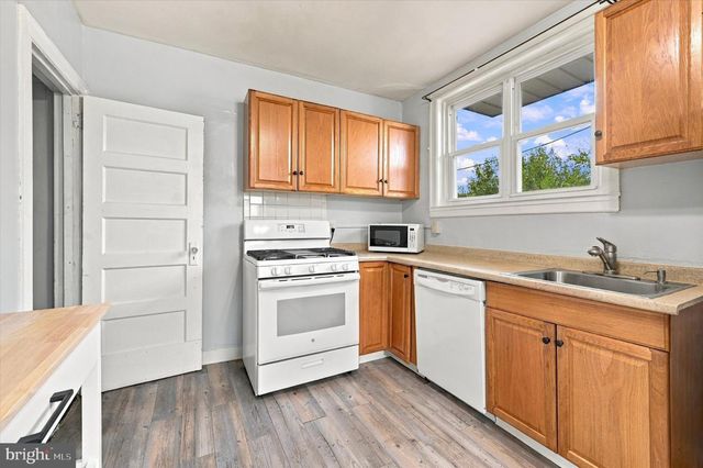 3413 BOWMAN ST, Philadelphia, PA 19129