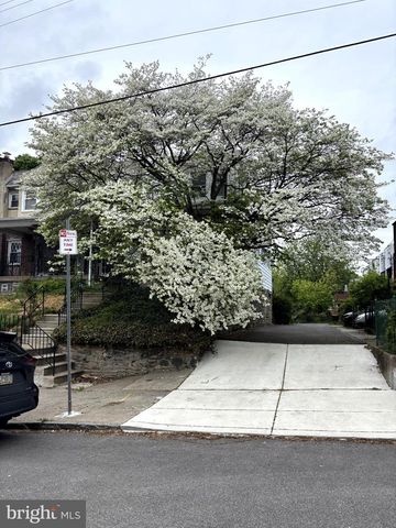3413 BOWMAN ST, Philadelphia, PA 19129