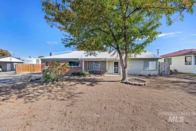 586 Fillmore, Twin Falls, ID 83301 property photo