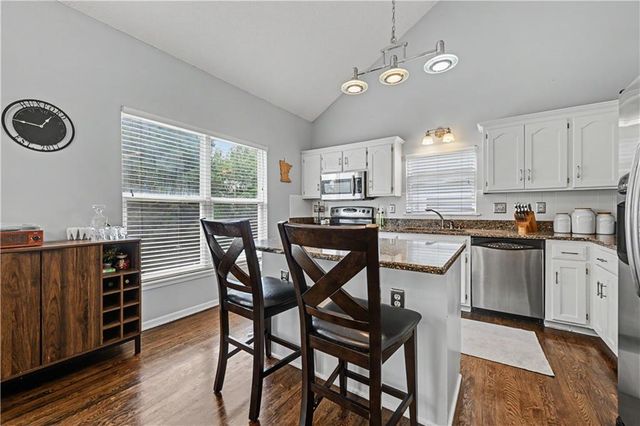 17013 E 43rd Street S, Independence, MO 64055