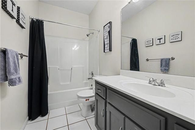 17013 E 43rd Street S, Independence, MO 64055