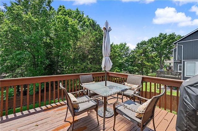 17013 E 43rd Street S, Independence, MO 64055