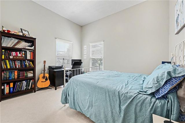 17013 E 43rd Street S, Independence, MO 64055
