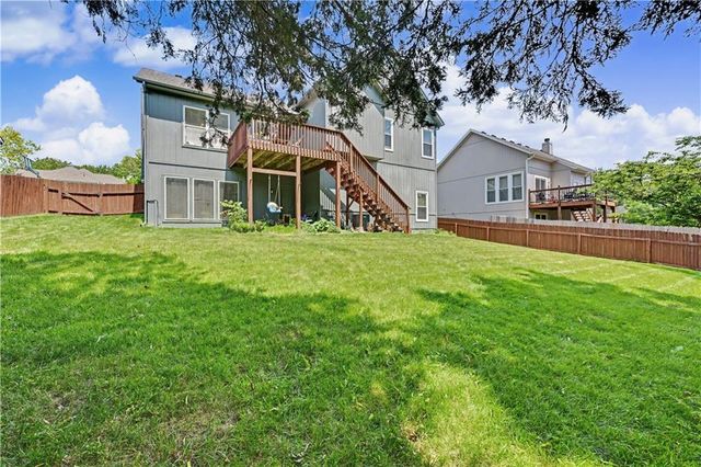 17013 E 43rd Street S, Independence, MO 64055