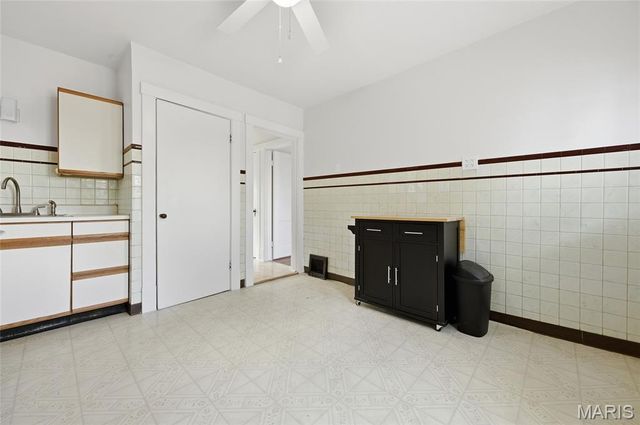 4609 Milentz Avenue, St Louis, MO 63116