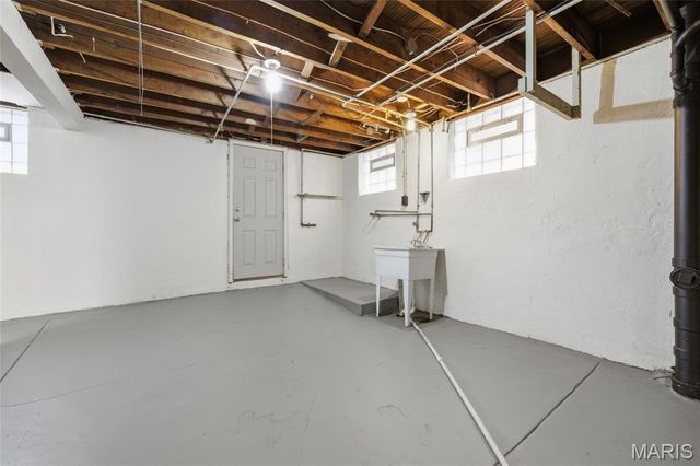 4609 Milentz Avenue, St Louis, MO 63116