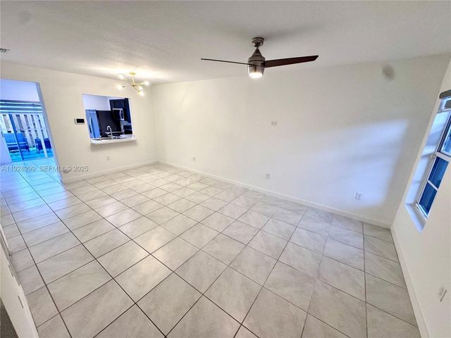 544 NE 4th St 544, Florida City, FL 33034