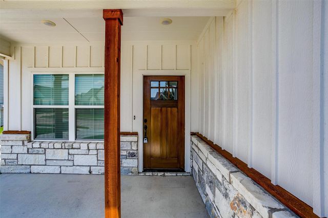 620 Adeline Drive, Burleson, TX 76028