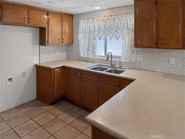 7451 Diamond, Riverside, CA 92504