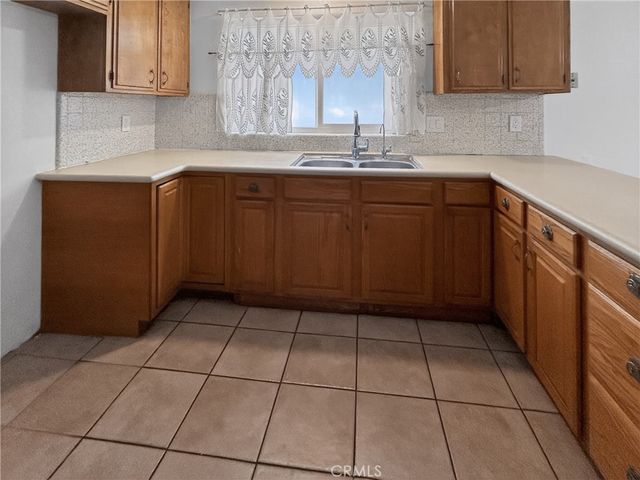 7451 Diamond, Riverside, CA 92504