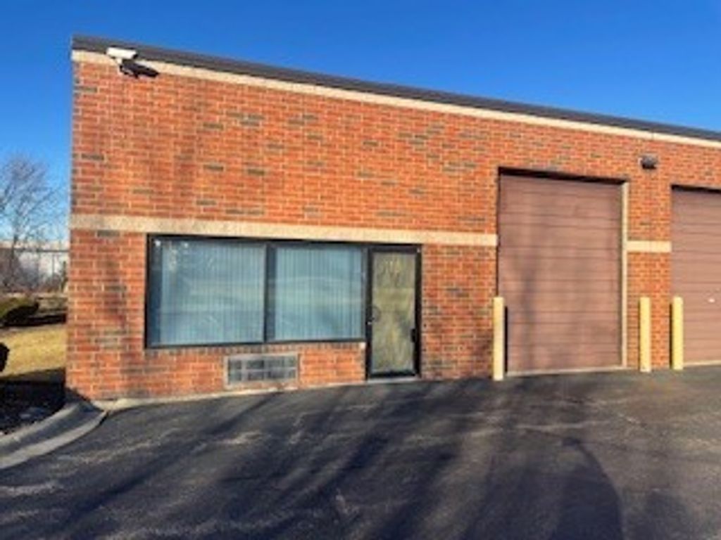 707 Colomba Court 110, St. Charles, IL 60174