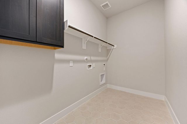 302 Marsh Wren Way, Magnolia, TX 77354