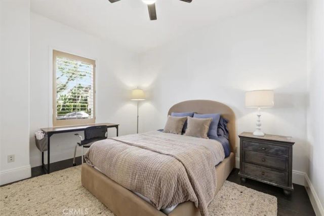 143 N Arnaz Drive 105, Beverly Hills, CA 90211