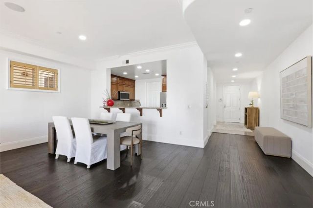 143 N Arnaz Drive 105, Beverly Hills, CA 90211