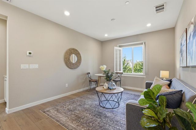3137 Forney Way, Sacramento, CA 95816