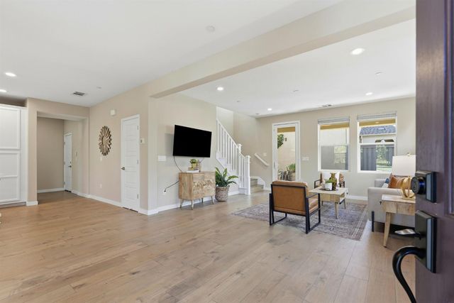 3137 Forney Way, Sacramento, CA 95816