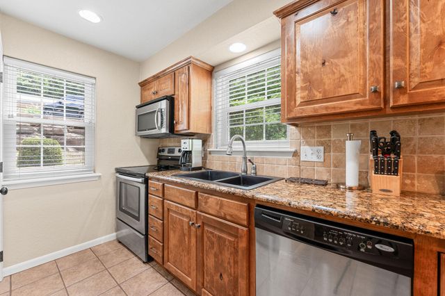 101 Westwood Drive 101, Kimberling City, MO 65686