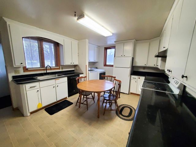 808 Adams Avenue, Westbrook, MN 56183