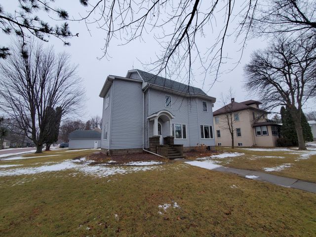 808 Adams Avenue, Westbrook, MN 56183