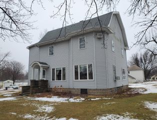 808 Adams Avenue, Westbrook, MN 56183