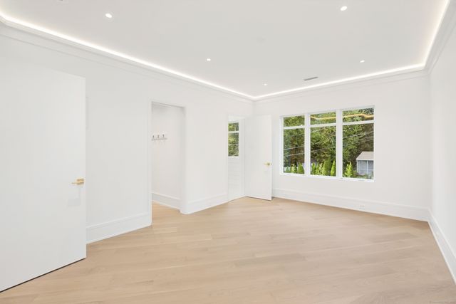 25 Dialstone Lane, Greenwich, CT 06878