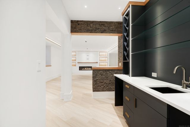 25 Dialstone Lane, Greenwich, CT 06878