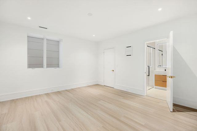 25 Dialstone Lane, Greenwich, CT 06878