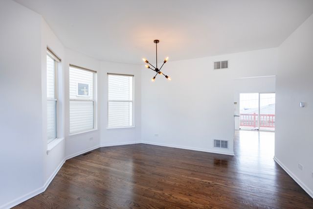 4257 N Kolmar Avenue, Chicago, IL 60641
