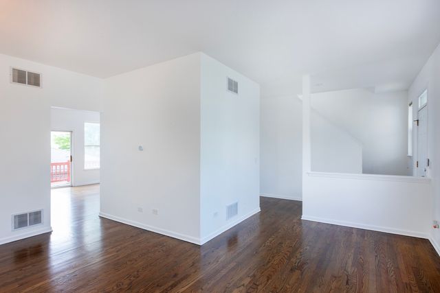 4257 N Kolmar Avenue, Chicago, IL 60641